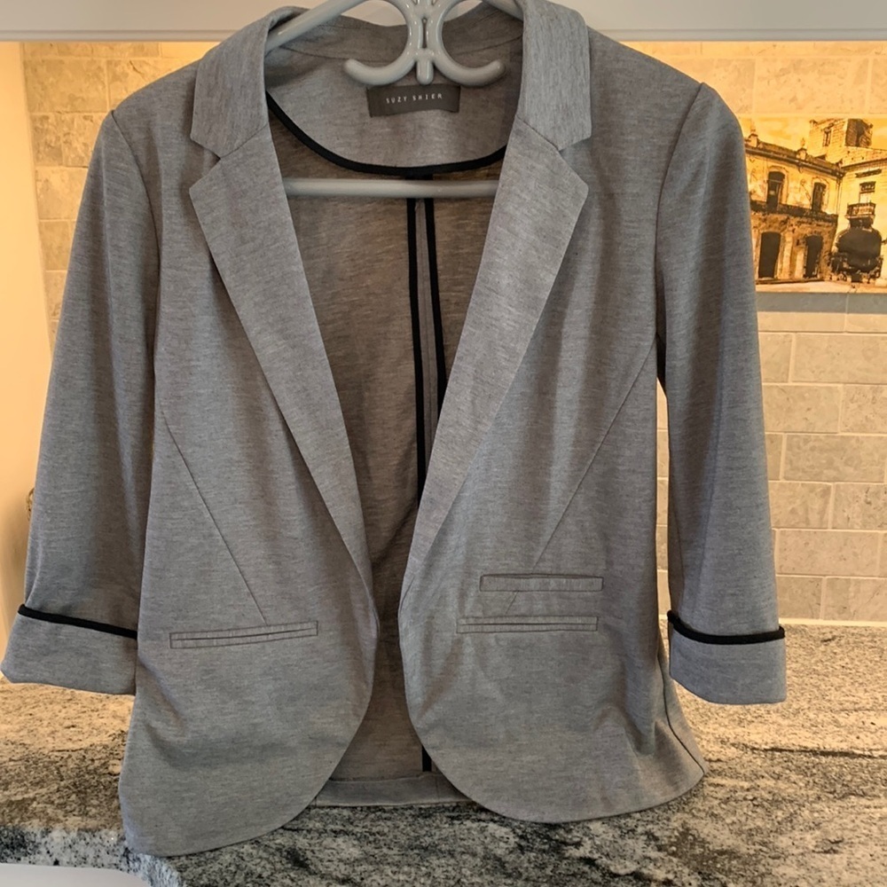Suzy sheer size medium gray jacket with 3/4 sleeves